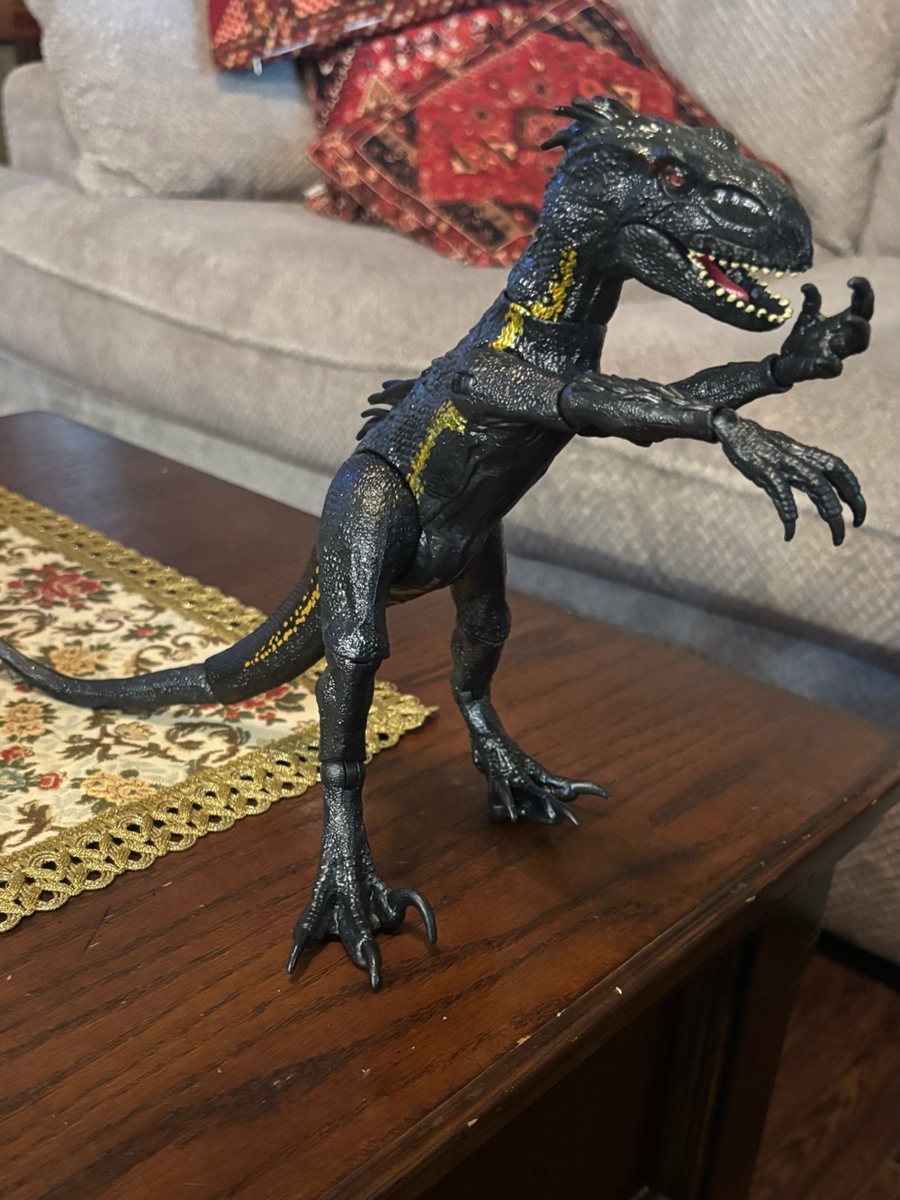 Jurassic World Indoraptor Dinosaur Figure Mattel 30610B 16" Long 10" Tall